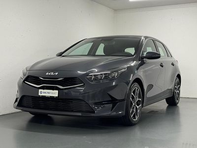 Grau Gebraucht 2024 Kia Ceed Kleinwagen | CHF 25’900