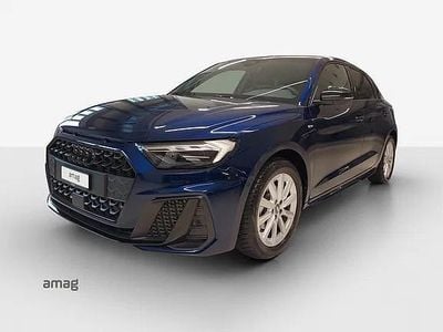 Navarrablau mythosschwarz Gebraucht 2024 Audi A1 Sportback Attraction Kleinwagen | CHF 29’990 (Etwas zu teuer)