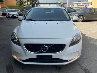 Gebraucht Volvo V40 Momentum 120 PS (88 kW) 2016