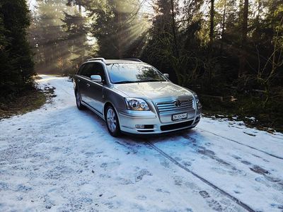 Gebraucht 2003 Toyota Avensis Sol Kombi | CHF 4’997 (Fairer Preis)