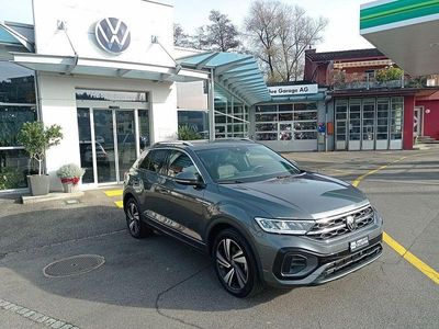 Grau Gebraucht 2024 VW T-Roc R-line SUV | CHF 37’600 (Etwas zu teuer)