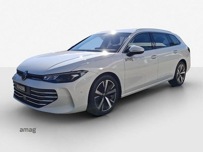 Pure white uni Gebraucht 2025 VW Passat Business Kombi | CHF 54’900 (Teuer)