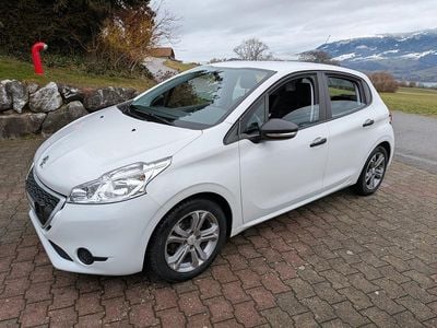 Gebraucht Peugeot 208 Access 82 PS (60 kW) 2014 Kleinwagen