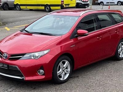Gebraucht 2013 Toyota Auris Touring Sports Luna Kombi | CHF 15’500 (Etwas zu teuer)
