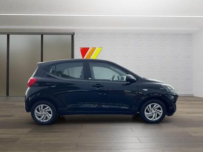 Schwarz Gebraucht 2024 Hyundai i10 Kleinwagen | CHF 18’990 (Etwas zu teuer)
