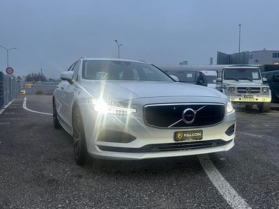 Gebraucht Volvo V90 Momentum 150 PS (110 kW) 2019 Kombi