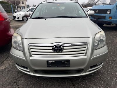 Gebraucht 2004 Toyota Avensis Luna Kombi | CHF 2’200
