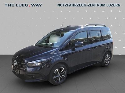 Blau Neu 2025 Mercedes 180 Progressive Limousine | CHF 49’900 (Teuer)
