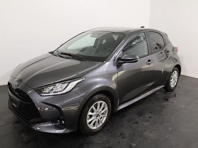 Grau Gebraucht 2025 Toyota Yaris Hybrid Trend Limousine | CHF 24’900 (Guter Preis)