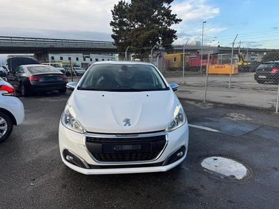 Gebraucht 2019 Peugeot 208 Signature Sky Kleinwagen | CHF 4’900 (Superpreis)