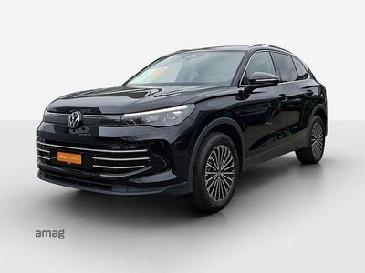 Gebraucht VW Tiguan Elegance 204 PS (150 kW) 2025 Grenadill black metallic SUV