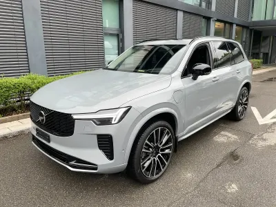 Neu (2026) Volvo XC90 Ultra 455 PS | Fairer Preis