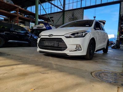 Gebraucht Hyundai i20 100 PS (73 kW) 2016 Coupé