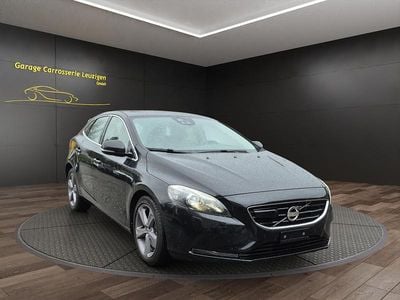 Gebraucht Volvo V40 R-Design Kinetic 150 PS (110 kW) 2013 Limousine
