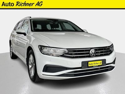 Weiss Gebraucht 2022 VW Passat Business Kombi | CHF 25’800 (Etwas zu teuer)