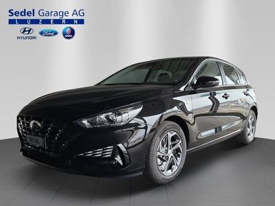 gebraucht Hyundai i30 1.5 T-GDi Amplia