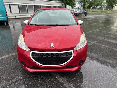Gebraucht 2015 Peugeot 208 Kleinwagen | CHF 2’999