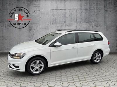 Weiss Gebraucht 2017 VW Golf VII Comfortline Kombi | CHF 12’900 (Fairer Preis)
