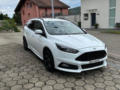 gebraucht Ford Focus Station Wagon 2.0i EcoB SCTi ST-2