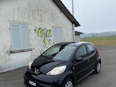 Gebraucht Peugeot 107 68 PS (50 kW) 2007 Kleinwagen