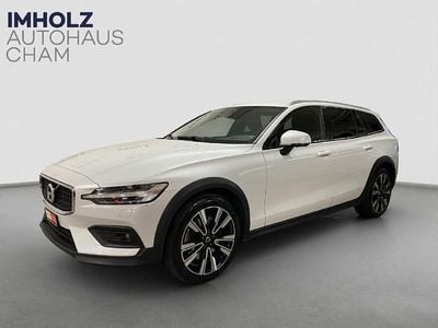 Weiss Gebraucht 2019 Volvo V60 CC Kombi | CHF 30’900