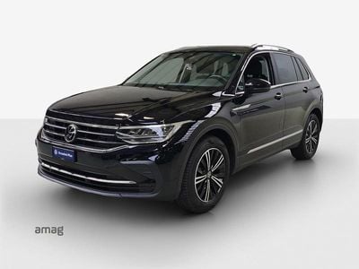 Deep black perlato Gebraucht 2021 VW Tiguan Life SUV | CHF 26’800 (Fairer Preis)