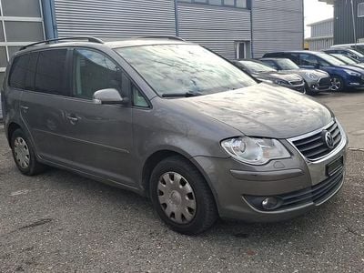Gebraucht 2008 VW Touran Trendline Van / Kleinbus | CHF 1’300 (Etwas zu teuer)
