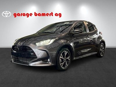 Grau Neu 2025 Toyota Yaris Hybrid Trend Limousine | CHF 31’340 (Teuer)