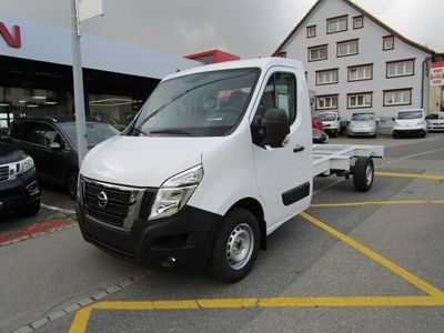 Nissan NV400