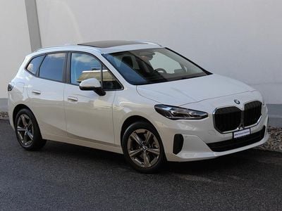 Gebraucht BMW 223 Active Tourer Luxury Line 197 PS (144 kW) 2023 Weiss Van / Kleinbus