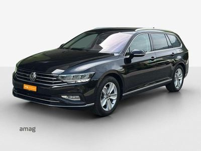 Deepblack perleffekt Gebraucht 2023 VW Passat Elegance Kombi | CHF 32’700 (Fairer Preis)