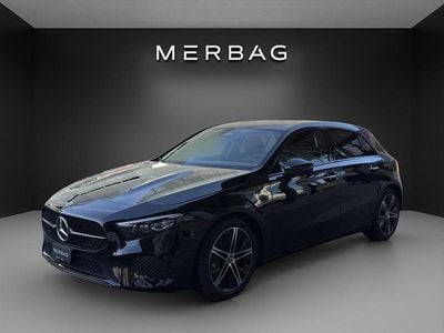 Schwarz Neu 2025 Mercedes A200 Night Limousine | CHF 37’600