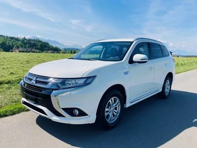 Mitsubishi Outlander P-HEV