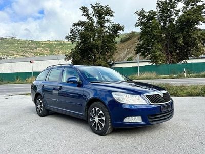 Gebraucht Skoda Octavia Elegance 105 PS (77 kW) 2010 Kombi