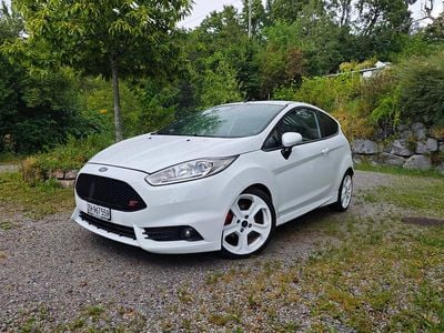 Gebraucht 2015 Ford Fiesta ST Kleinwagen | CHF 10’400 (Fairer Preis)