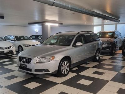 Gebraucht Volvo V70 Summum 163 PS (119 kW) 2009 Kombi