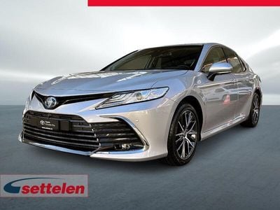 Silber Gebraucht 2024 Toyota Camry Premium Limousine | CHF 43’900 (Fairer Preis)