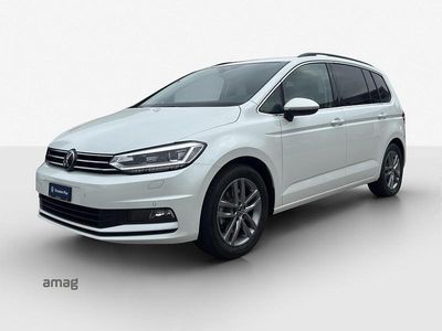 Oryxwhite perlmutteffekt Gebraucht 2024 VW Touran Comfortline Van / Kleinbus | CHF 35’990 (Etwas zu teuer)