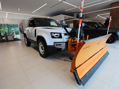 Weiss Gebraucht 2024 Land Rover Defender SUV | CHF 56’900