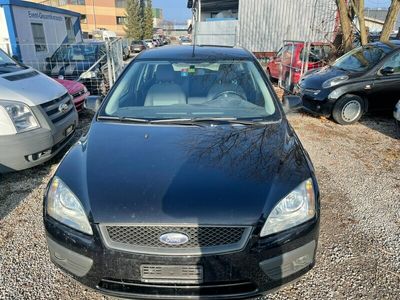 gebraucht Ford Focus 1.8i Carving