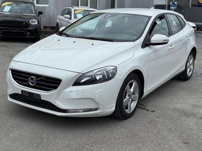 Gebraucht Volvo V40 Momentum 120 PS (88 kW) 2016