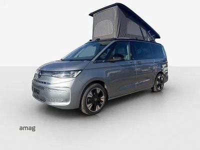 Neu VW California California 150 PS (110 kW) 2026 Monosilber metallic (lw5y) / dach in deep black perleffekt (lc9x) Van