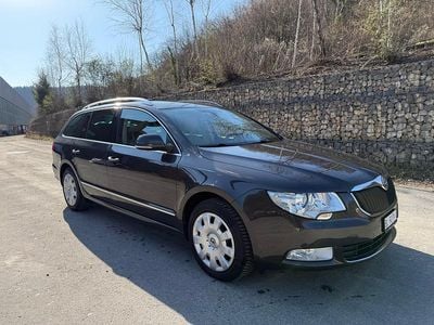 Gebraucht Skoda Superb Elegance 140 PS (102 kW) 2011 Kombi