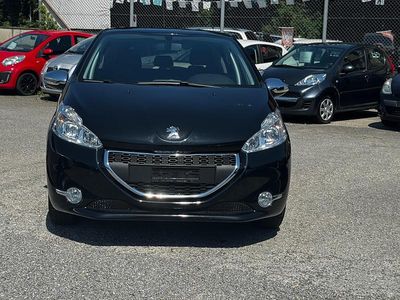 Gebraucht Peugeot 208 Style 82 PS (60 kW) 2014 Kleinwagen
