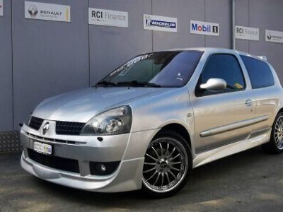 Grau Gebraucht 2004 Renault Clio II Limousine | CHF 4’990