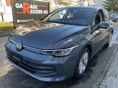 Grau Gebraucht 2024 VW Golf VIII Life Limousine | CHF 27’500 (Superpreis)