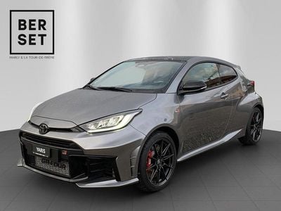 Neu Toyota Yaris Sport 280 PS (205 kW) 2025 Anthrazit Limousine