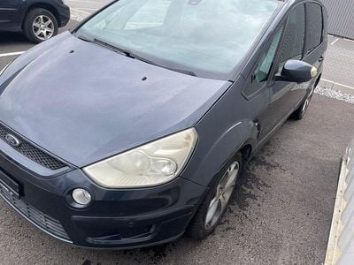 Gebraucht 2006 Ford S-MAX Titanium Van / Kleinbus | CHF 2’000 (Etwas zu teuer)