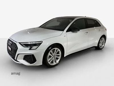Gletscherweiss metallic Gebraucht 2021 Audi A3 Attraction Limousine | CHF 24’555 (Superpreis)