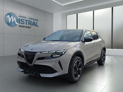 Beige Neu 2025 Alfa Romeo Junior SUV | CHF 39’640 (Fairer Preis)